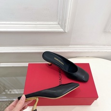 Ferragamo|菲拉格慕26𝐬𝐬2026春夏新品 极简异形金属跟拖鞋 半拖鞋 火爆上新! 这鞋绝对 Ferragamo|菲拉格慕26𝐬𝐬2026春夏新品 极简异形金属跟拖鞋 半拖鞋 火爆上新! 这鞋绝对