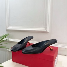Ferragamo|菲拉格慕26𝐬𝐬2026春夏新品 极简异形金属跟拖鞋 半拖鞋 火爆上新! 这鞋绝对 Ferragamo|菲拉格慕26𝐬𝐬2026春夏新品 极简异形金属跟拖鞋 半拖鞋 火爆上新! 这鞋绝对