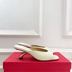 Ferragamo|菲拉格慕26𝐬𝐬2026春夏新品 极简异形金属跟拖鞋 半拖鞋 火爆上新! 这鞋绝对 Ferragamo|菲拉格慕26𝐬𝐬2026春夏新品 极简异形金属跟拖鞋 半拖鞋 火爆上新! 这鞋绝对