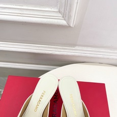 Ferragamo|菲拉格慕26𝐬𝐬2026春夏新品 极简异形金属跟拖鞋 半拖鞋 火爆上新! 这鞋绝对 Ferragamo|菲拉格慕26𝐬𝐬2026春夏新品 极简异形金属跟拖鞋 半拖鞋 火爆上新! 这鞋绝对