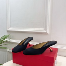 Ferragamo|菲拉格慕26𝐬𝐬2026春夏新品 极简异形金属跟半拖鞋 火爆上新! 这鞋绝对是黑马 Ferragamo|菲拉格慕26𝐬𝐬2026春夏新品 极简异形金属跟半拖鞋 火爆上新! 这鞋绝对是黑马