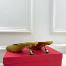 Ferragamo|菲拉格慕26𝐬𝐬2026春夏新品 极简异形金属跟半拖鞋 火爆上新! 这鞋绝对是黑马 Ferragamo|菲拉格慕26𝐬𝐬2026春夏新品 极简异形金属跟半拖鞋 火爆上新! 这鞋绝对是黑马