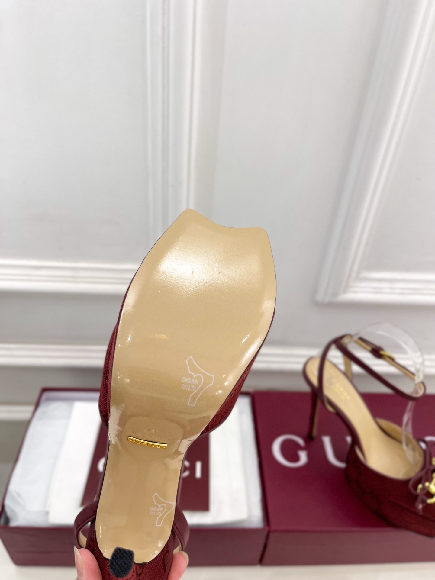 Gucci |  古驰  26𝐬𝐬 ⭐️ G家 主打系列终于面世，狠货值得期待！原有的经典 创造新设计 