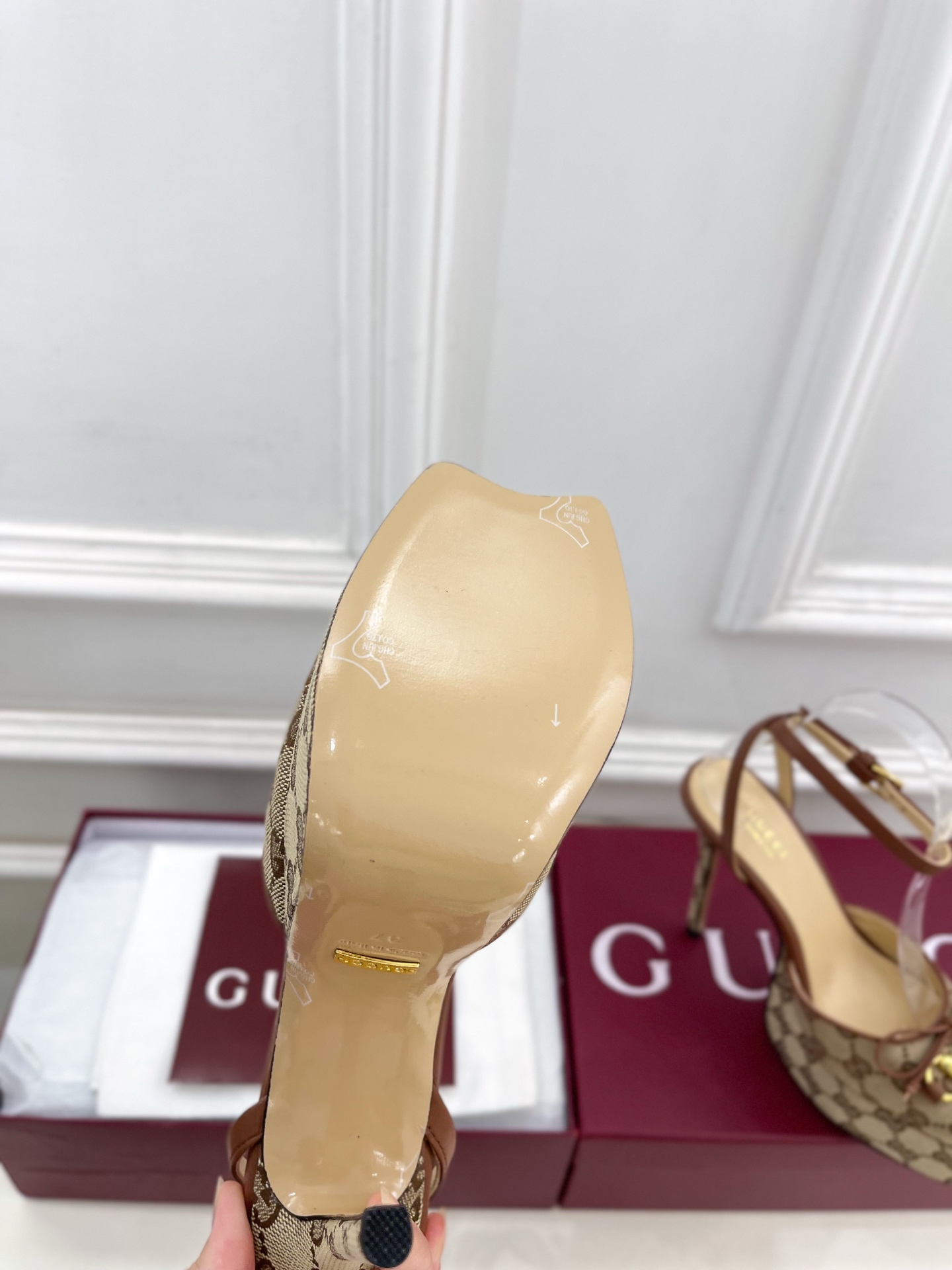 Gucci |  古驰  26𝐬𝐬 ⭐️ G家 主打系列终于面世，狠货值得期待！原有的经典 创造新设计 