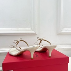 Ferragamo|菲拉格慕26𝐬𝐬2026春夏新品 经典小猫跟蝴蝶结拖鞋 火爆上新! 这鞋绝对是黑马 Ferragamo|菲拉格慕26𝐬𝐬2026春夏新品 经典小猫跟蝴蝶结拖鞋 火爆上新! 这鞋绝对是黑马