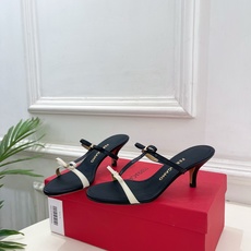 Ferragamo|菲拉格慕26𝐬𝐬2026春夏新品 经典小猫跟蝴蝶结拖鞋 火爆上新! 这鞋绝对是黑马 Ferragamo|菲拉格慕26𝐬𝐬2026春夏新品 经典小猫跟蝴蝶结拖鞋 火爆上新! 这鞋绝对是黑马