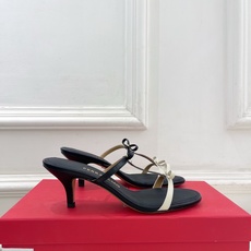 Ferragamo|菲拉格慕26𝐬𝐬2026春夏新品 经典小猫跟蝴蝶结拖鞋 火爆上新! 这鞋绝对是黑马 Ferragamo|菲拉格慕26𝐬𝐬2026春夏新品 经典小猫跟蝴蝶结拖鞋 火爆上新! 这鞋绝对是黑马