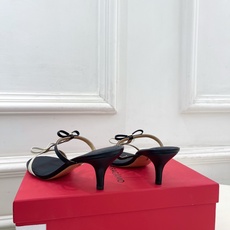 Ferragamo|菲拉格慕26𝐬𝐬2026春夏新品 经典小猫跟蝴蝶结拖鞋 火爆上新! 这鞋绝对是黑马 Ferragamo|菲拉格慕26𝐬𝐬2026春夏新品 经典小猫跟蝴蝶结拖鞋 火爆上新! 这鞋绝对是黑马