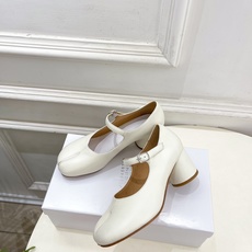 Maison Margiela· 马吉拉26𝐬𝐬 2026春夏新品MM6 分趾粗跟玛丽珍鞋 —————— Maison Margiela· 马吉拉26𝐬𝐬 2026春夏新品MM6 分趾粗跟玛丽珍鞋 ——————
