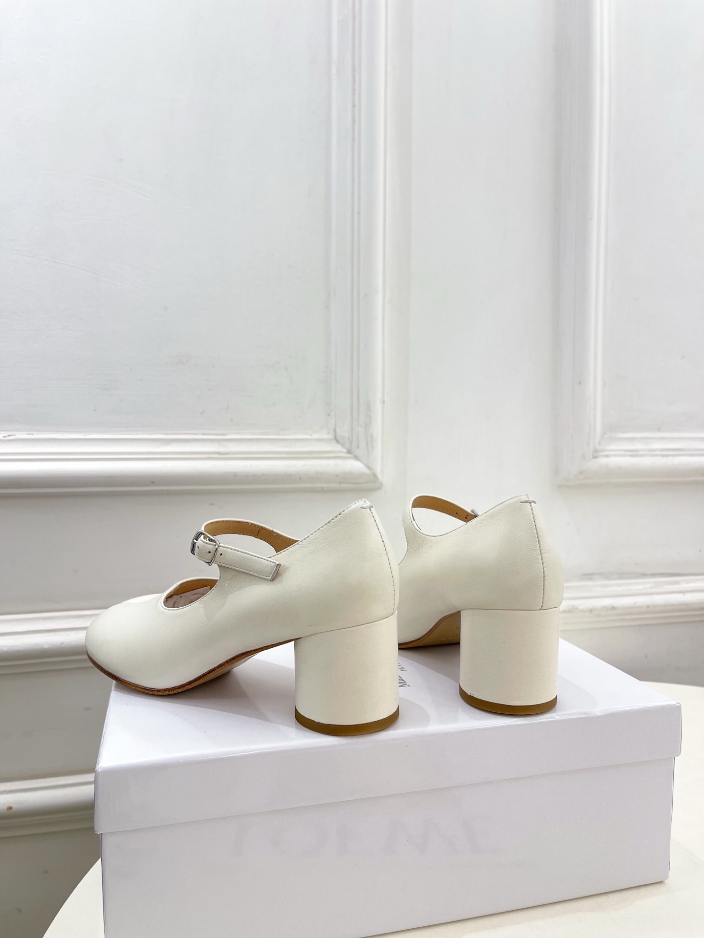 Maison Margiela· 马吉拉26𝐬𝐬 2026春夏新品MM6 分趾粗跟玛丽珍鞋 —————— Maison Margiela· 马吉拉26𝐬𝐬 2026春夏新品MM6 分趾粗跟玛丽珍鞋 ——————