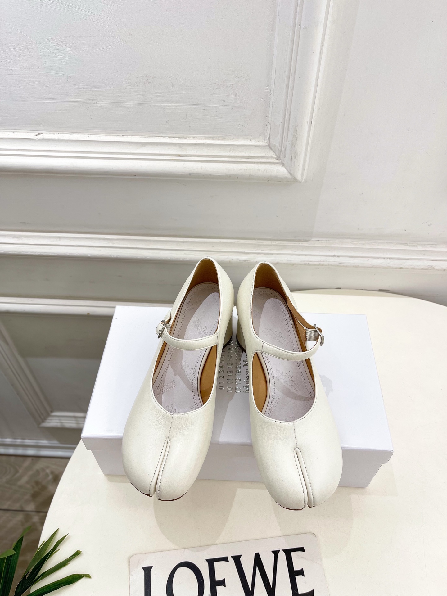 Maison Margiela· 马吉拉26𝐬𝐬 2026春夏新品MM6 分趾粗跟玛丽珍鞋 ——————
