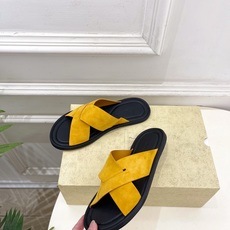 The row 2026春夏新品 TR极简交叉带休闲平底拖鞋—————————作为这两年最受欢迎的设计师 The row 2026春夏新品 TR极简交叉带休闲平底拖鞋—————————作为这两年最受欢迎的设计师