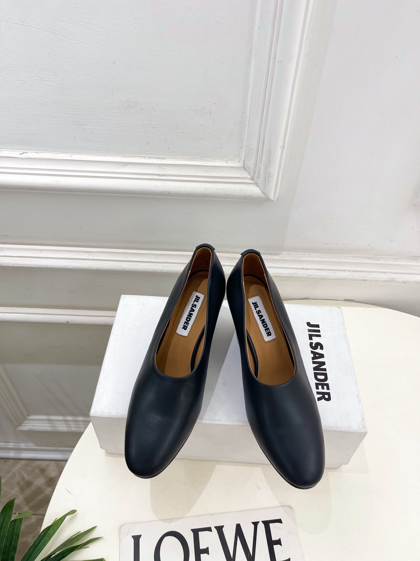 Jil Sander(吉尔·桑达）2026 春夏新品 JD极简复古粗跟深口单鞋————————JS作为这