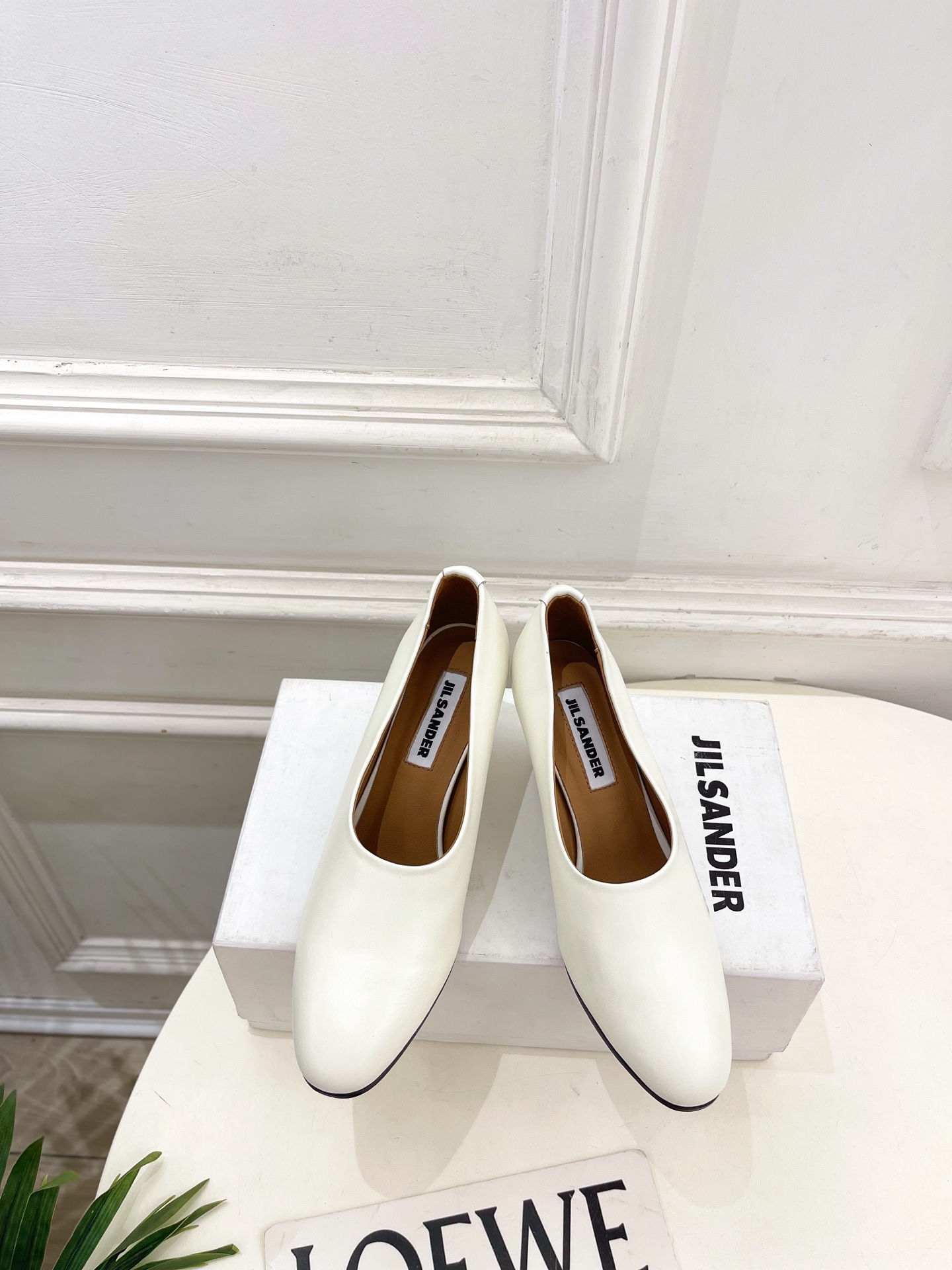 Jil Sander(吉尔·桑达）2026 春夏新品 JD极简复古粗跟深口单鞋————————JS作为这