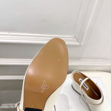 Jil Sander(吉尔·桑达)2026 春夏新品 JD极简复古细带搭扣粗跟穆勒鞋————————JS Jil Sander(吉尔·桑达)2026 春夏新品 JD极简复古细带搭扣粗跟穆勒鞋————————JS