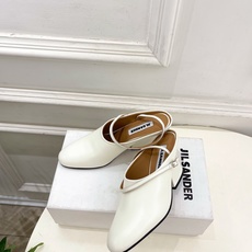 Jil Sander(吉尔·桑达)2026 春夏新品 JD极简复古细带搭扣粗跟穆勒鞋————————JS Jil Sander(吉尔·桑达)2026 春夏新品 JD极简复古细带搭扣粗跟穆勒鞋————————JS