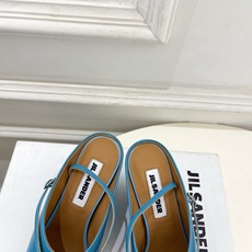 Jil Sander(吉尔·桑达)2026 春夏新品 JD极简复古细带搭扣粗跟穆勒鞋————————JS Jil Sander(吉尔·桑达)2026 春夏新品 JD极简复古细带搭扣粗跟穆勒鞋————————JS