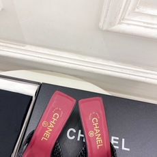 𝐂𝐇𝐀𝐍𝐄𝐋 | 小香 26𝐬𝐬 🦋2026 春夏新品 专柜经典走秀款 小香双C编织交叉带猫跟拖鞋 𝐂𝐇𝐀𝐍𝐄𝐋 | 小香 26𝐬𝐬 🦋2026 春夏新品 专柜经典走秀款 小香双C编织交叉带猫跟拖鞋