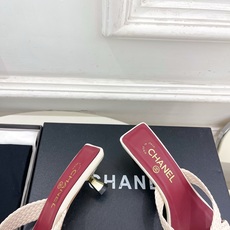 𝐂𝐇𝐀𝐍𝐄𝐋 | 小香 26𝐬𝐬 🦋2026 春夏新品 专柜经典走秀款 小香双C编织交叉带猫跟拖鞋 𝐂𝐇𝐀𝐍𝐄𝐋 | 小香 26𝐬𝐬 🦋2026 春夏新品 专柜经典走秀款 小香双C编织交叉带猫跟拖鞋
