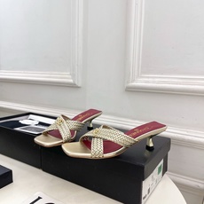 𝐂𝐇𝐀𝐍𝐄𝐋 | 小香 26𝐬𝐬 🦋2026 春夏新品 专柜经典走秀款 小香双C编织交叉带猫跟拖鞋 𝐂𝐇𝐀𝐍𝐄𝐋 | 小香 26𝐬𝐬 🦋2026 春夏新品 专柜经典走秀款 小香双C编织交叉带猫跟拖鞋