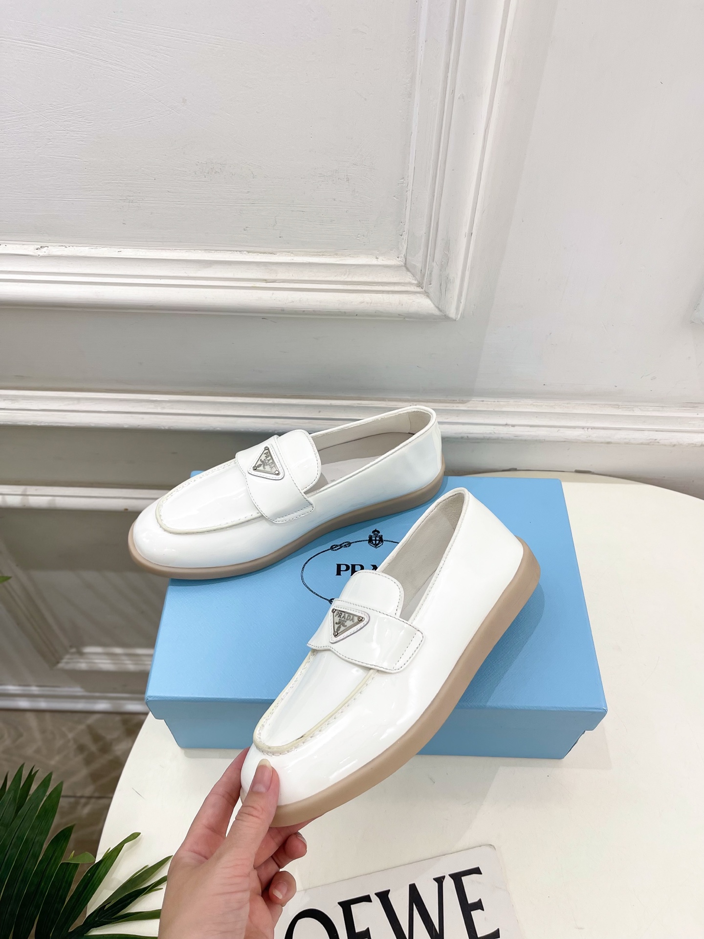 PRADA 普拉达 26𝐬𝐬 🌈2026春夏新品 专柜走秀款 经典金属三角标情侣款乐福鞋 系列〰鞋面: PRADA 普拉达 26𝐬𝐬 🌈2026春夏新品 专柜走秀款 经典金属三角标情侣款乐福鞋 系列〰鞋面: