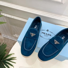 PRADA 普拉达 26𝐬𝐬 🌈2026春夏新品 专柜走秀款 经典金属三角标情侣款乐福鞋 系列〰鞋面: PRADA 普拉达 26𝐬𝐬 🌈2026春夏新品 专柜走秀款 经典金属三角标情侣款乐福鞋 系列〰鞋面: