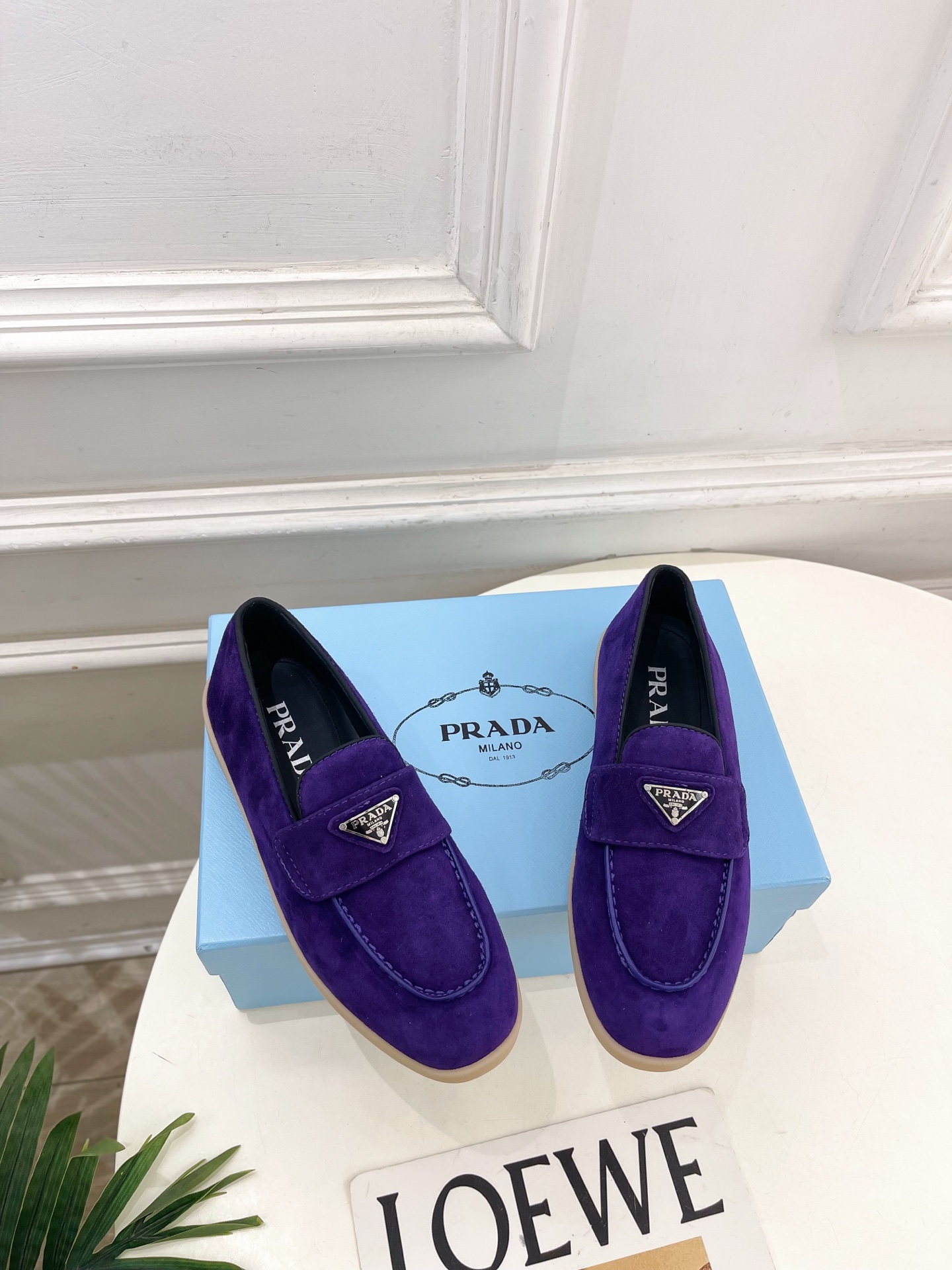 PRADA 普拉达 26𝐬𝐬 🌈2026春夏新品 专柜走秀款 经典金属三角标情侣款乐福鞋 系列〰鞋面: PRADA 普拉达 26𝐬𝐬 🌈2026春夏新品 专柜走秀款 经典金属三角标情侣款乐福鞋 系列〰鞋面: