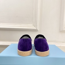 PRADA 普拉达 26𝐬𝐬 🌈2026春夏新品 专柜走秀款 经典金属三角标情侣款乐福鞋 系列〰鞋面: PRADA 普拉达 26𝐬𝐬 🌈2026春夏新品 专柜走秀款 经典金属三角标情侣款乐福鞋 系列〰鞋面: