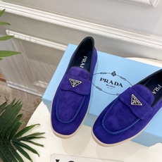 PRADA 普拉达 26𝐬𝐬 🌈2026春夏新品 专柜走秀款 经典金属三角标情侣款乐福鞋 系列〰鞋面: PRADA 普拉达 26𝐬𝐬 🌈2026春夏新品 专柜走秀款 经典金属三角标情侣款乐福鞋 系列〰鞋面: