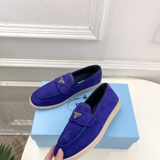 PRADA 普拉达 26𝐬𝐬 🌈2026春夏新品 专柜走秀款 经典金属三角标情侣款乐福鞋 系列〰鞋面: PRADA 普拉达 26𝐬𝐬 🌈2026春夏新品 专柜走秀款 经典金属三角标情侣款乐福鞋 系列〰鞋面: