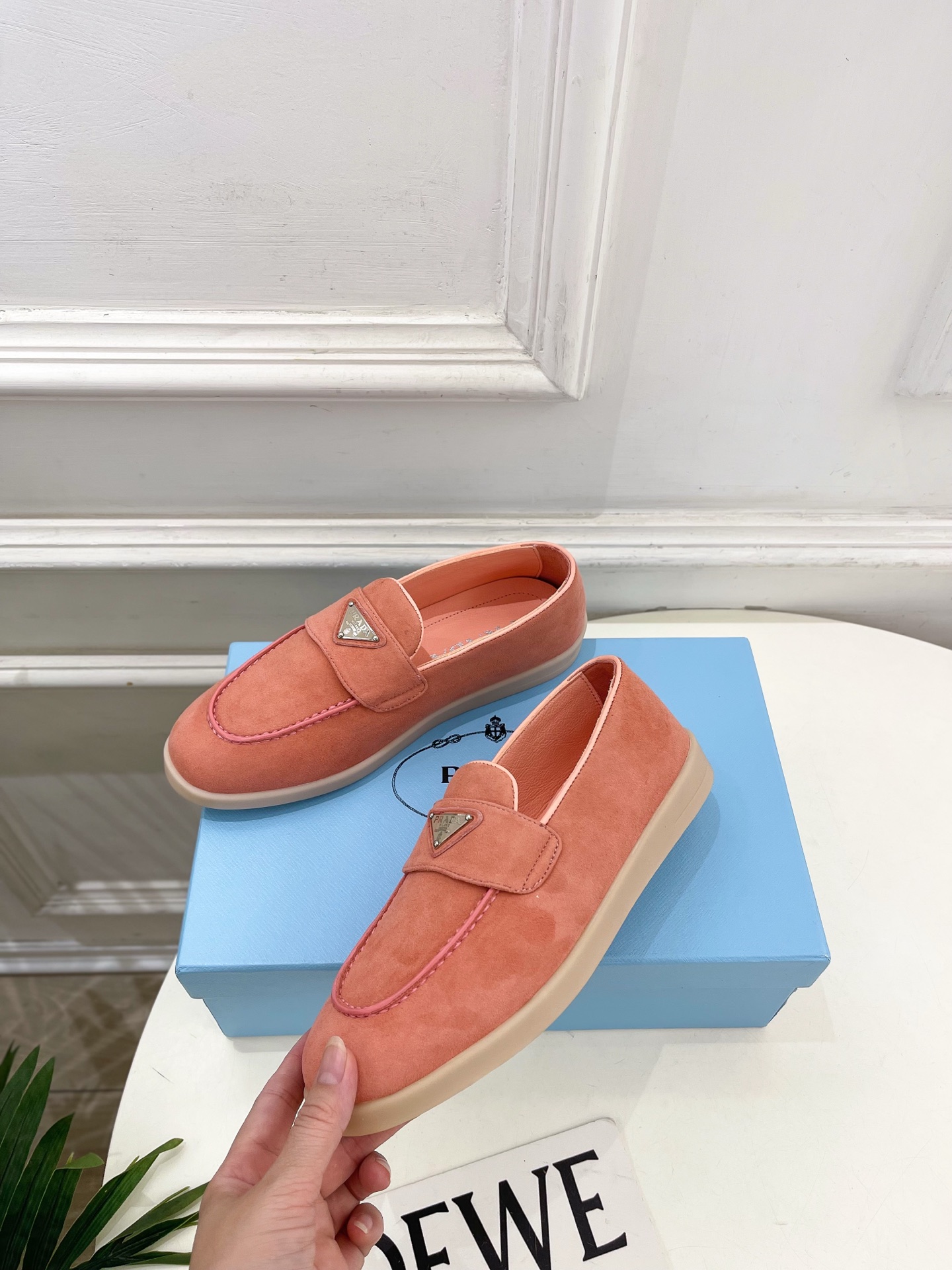 PRADA 普拉达 26𝐬𝐬 🌈2026春夏新品 专柜走秀款 经典金属三角标情侣款乐福鞋 系列〰鞋面: PRADA 普拉达 26𝐬𝐬 🌈2026春夏新品 专柜走秀款 经典金属三角标情侣款乐福鞋 系列〰鞋面: