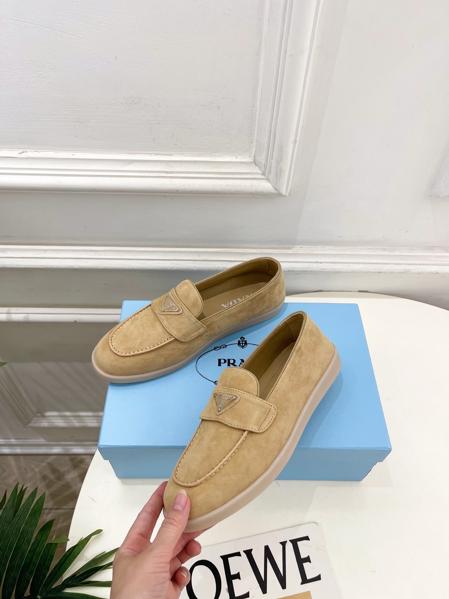 PRADA 普拉达 26𝐬𝐬 🌈2026春夏新品 专柜走秀款 经典金属三角标情侣款乐福鞋 系列〰鞋面: PRADA 普拉达 26𝐬𝐬 🌈2026春夏新品 专柜走秀款 经典金属三角标情侣款乐福鞋 系列〰鞋面:
