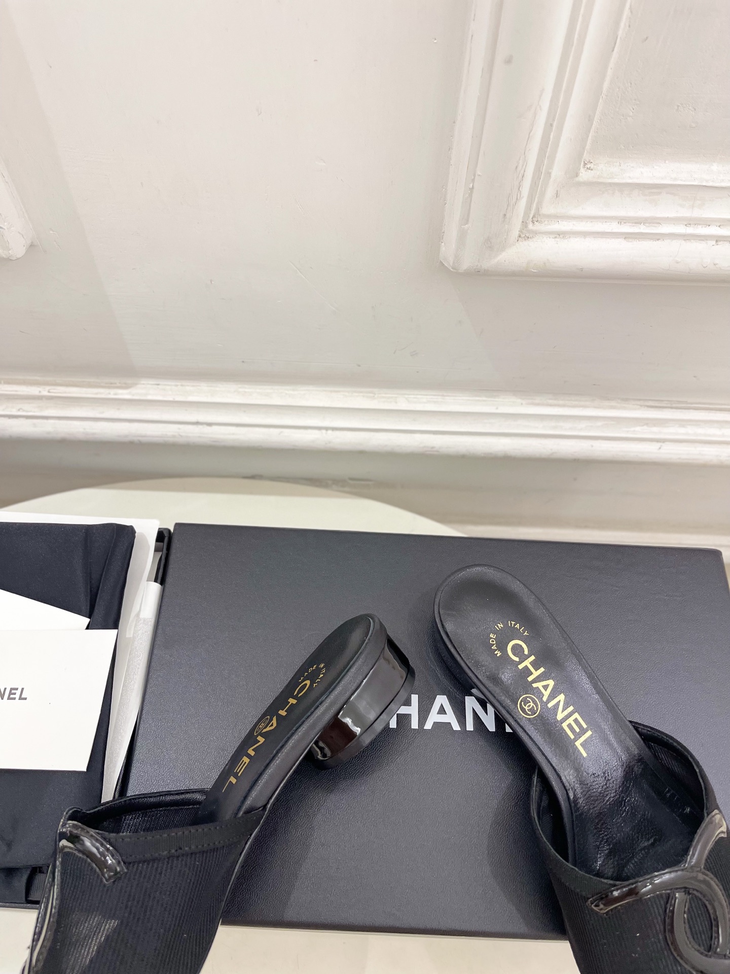𝐂𝐇𝐀𝐍𝐄𝐋  | 小香  26𝐬𝐬 🦋2026 春夏新品  专柜经典走秀款 小香大双C拼色拖鞋 系列上