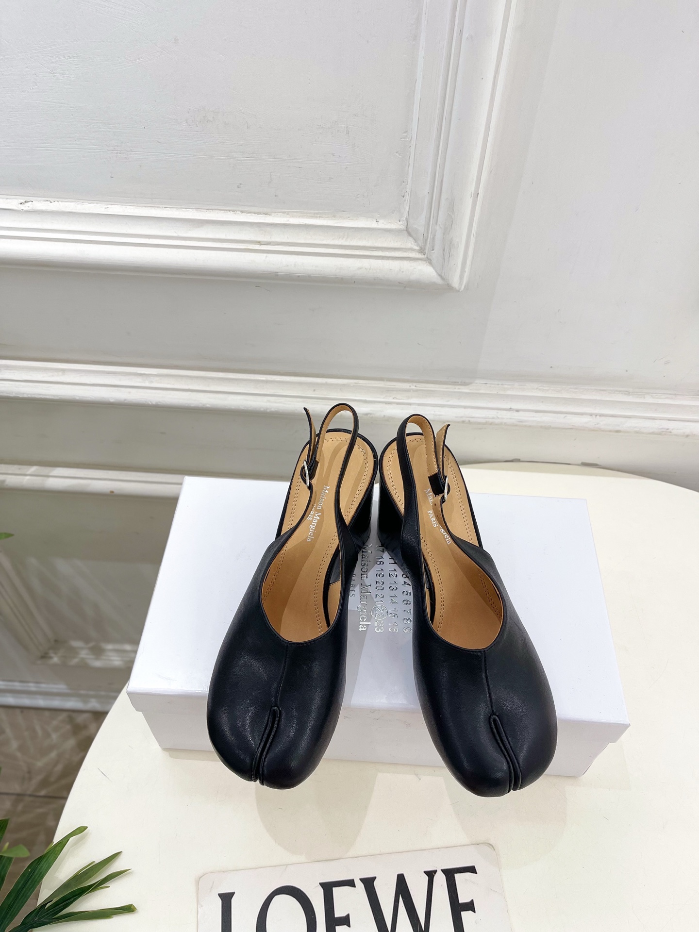 Maison Margiela· 马吉拉26𝐬𝐬 2026春夏新品MM6 复古分趾坡跟凉鞋 ——————