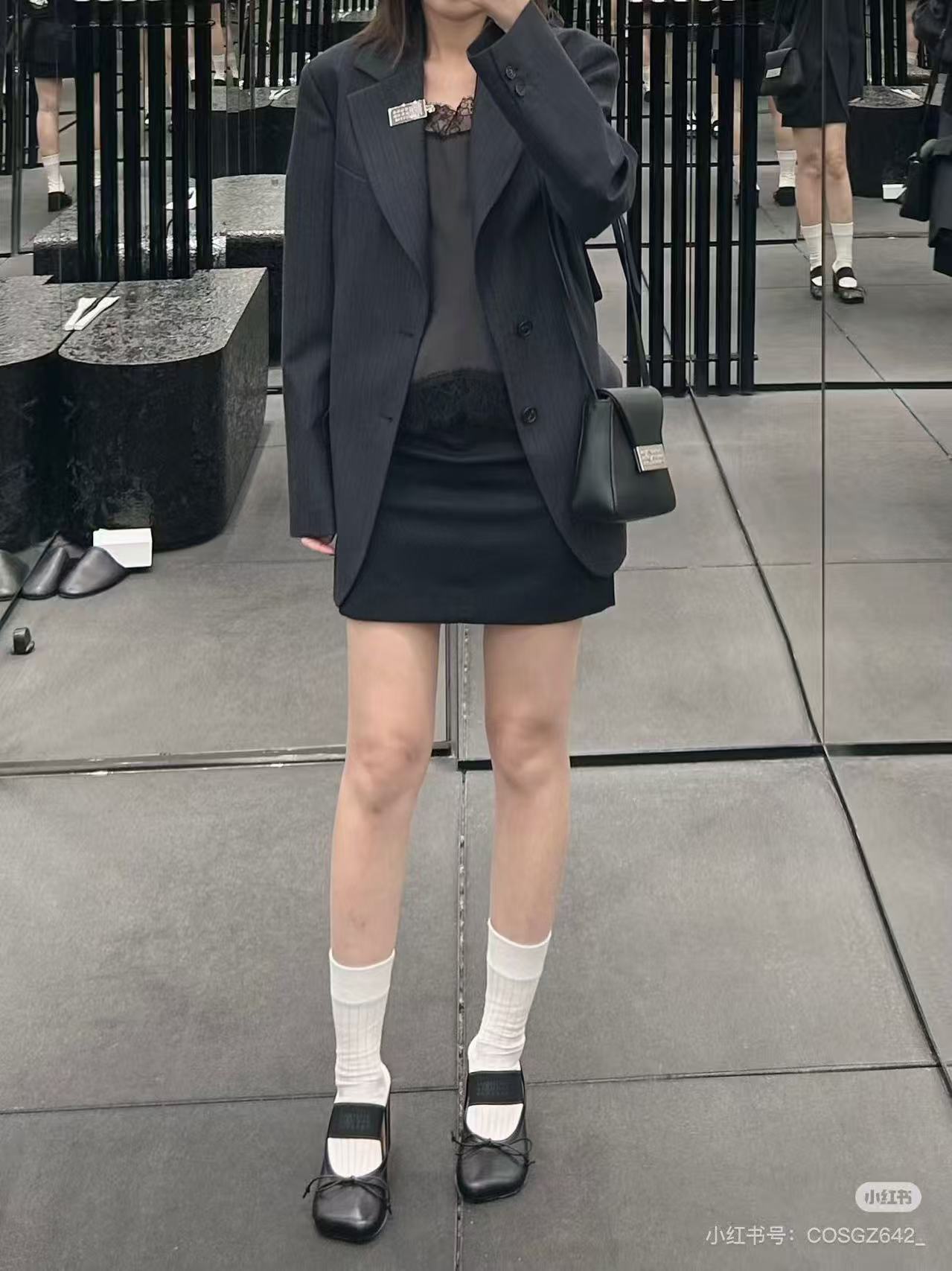 NO:818228,Upper and foot matching demonstration, half drag19860909上脚搭配示范,半拖,Women's Shoes