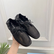 PRADA 普拉达 26𝐬𝐬 🌈2026春夏新品 专柜走秀款 经典微标复古做旧牛皮船鞋 乐福鞋系列〰鞋 PRADA 普拉达 26𝐬𝐬 🌈2026春夏新品 专柜走秀款 经典微标复古做旧牛皮船鞋 乐福鞋系列〰鞋