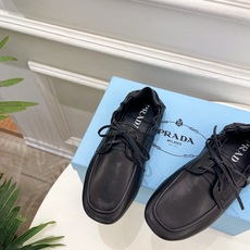 PRADA 普拉达 26𝐬𝐬 🌈2026春夏新品 专柜走秀款 经典微标复古做旧牛皮船鞋 乐福鞋系列〰鞋 PRADA 普拉达 26𝐬𝐬 🌈2026春夏新品 专柜走秀款 经典微标复古做旧牛皮船鞋 乐福鞋系列〰鞋