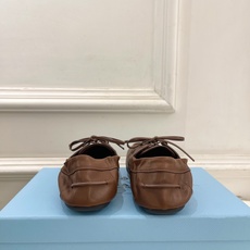 PRADA 普拉达 26𝐬𝐬 🌈2026春夏新品 专柜走秀款 经典微标复古做旧牛皮船鞋 乐福鞋系列〰鞋 PRADA 普拉达 26𝐬𝐬 🌈2026春夏新品 专柜走秀款 经典微标复古做旧牛皮船鞋 乐福鞋系列〰鞋