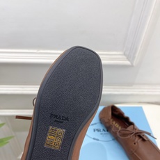 PRADA 普拉达 26𝐬𝐬 🌈2026春夏新品 专柜走秀款 经典微标复古做旧牛皮船鞋 乐福鞋系列〰鞋 PRADA 普拉达 26𝐬𝐬 🌈2026春夏新品 专柜走秀款 经典微标复古做旧牛皮船鞋 乐福鞋系列〰鞋