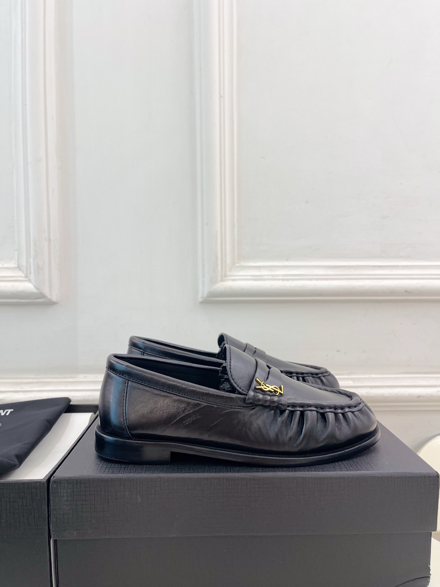 SAIN*LAURENT  圣罗兰  26𝐬𝐬 ☘️2026春夏新品LE LOAFER褶皱乐福鞋 小皮鞋