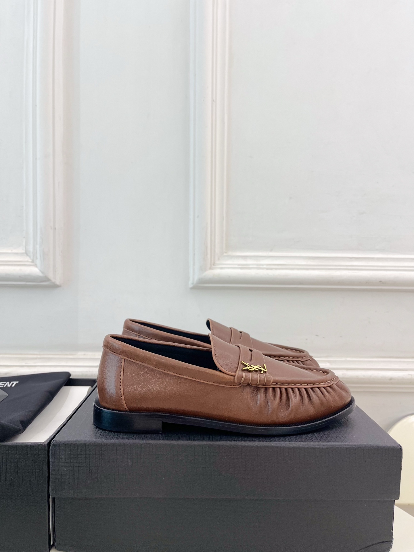 SAIN*LAURENT  圣罗兰  26𝐬𝐬 ☘️2026春夏新品LE LOAFER褶皱乐福鞋 小皮鞋