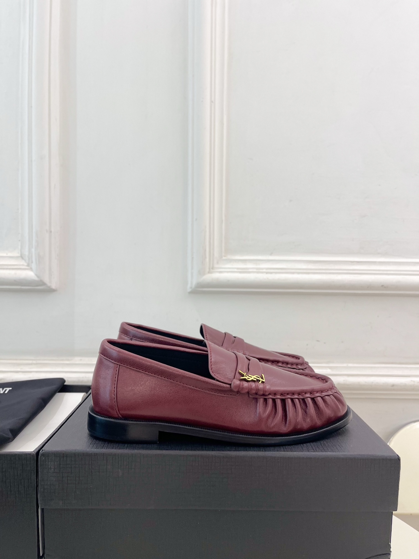 SAIN*LAURENT 圣罗兰 26𝐬𝐬 ☘️2026春夏新品LE LOAFER褶皱乐福鞋 小皮鞋 SAIN*LAURENT 圣罗兰 26𝐬𝐬 ☘️2026春夏新品LE LOAFER褶皱乐福鞋 小皮鞋