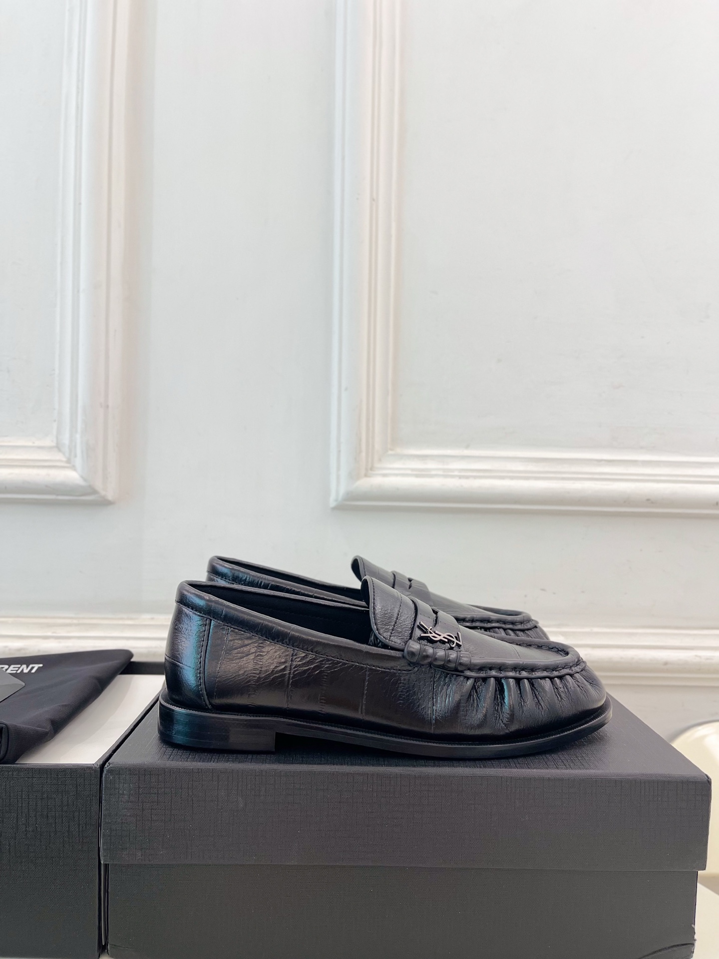 SAIN*LAURENT  圣罗兰  26𝐬𝐬 ☘️2026春夏新品LE LOAFER褶皱乐福鞋 小皮鞋