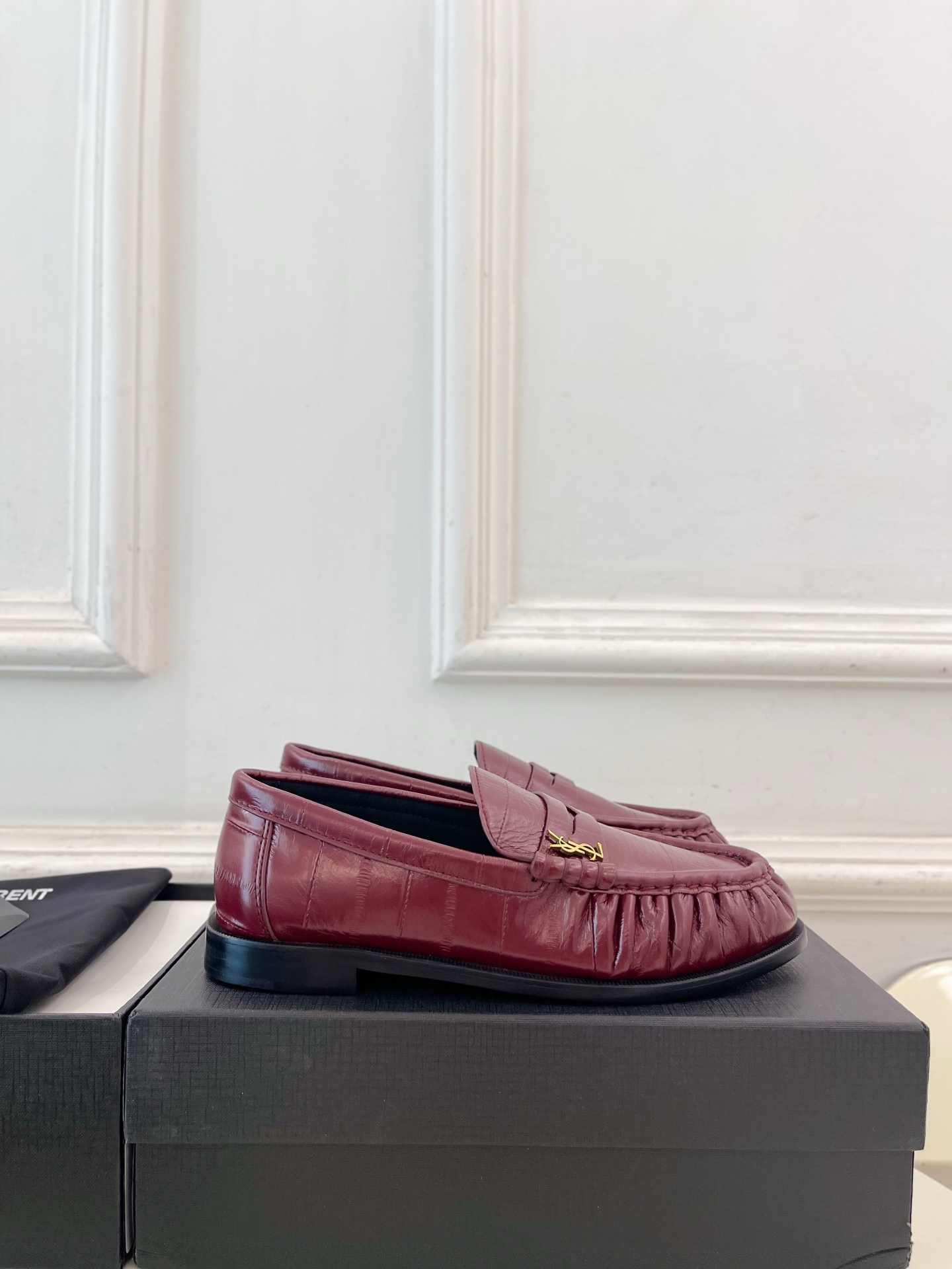 SAIN*LAURENT  圣罗兰  26𝐬𝐬 ☘️2026春夏新品LE LOAFER褶皱乐福鞋 小皮鞋