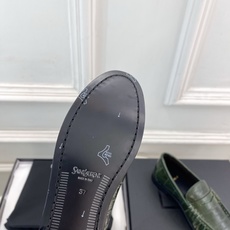 SAIN*LAURENT 圣罗兰 26𝐬𝐬 ☘️2026春夏新品LE LOAFER褶皱乐福鞋 小皮鞋 SAIN*LAURENT 圣罗兰 26𝐬𝐬 ☘️2026春夏新品LE LOAFER褶皱乐福鞋 小皮鞋