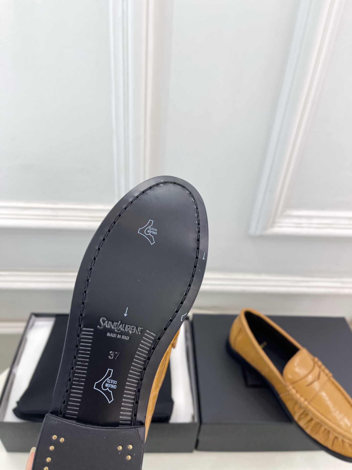 SAIN*LAURENT  圣罗兰  26𝐬𝐬 ☘️2026春夏新品LE LOAFER褶皱乐福鞋 小皮鞋