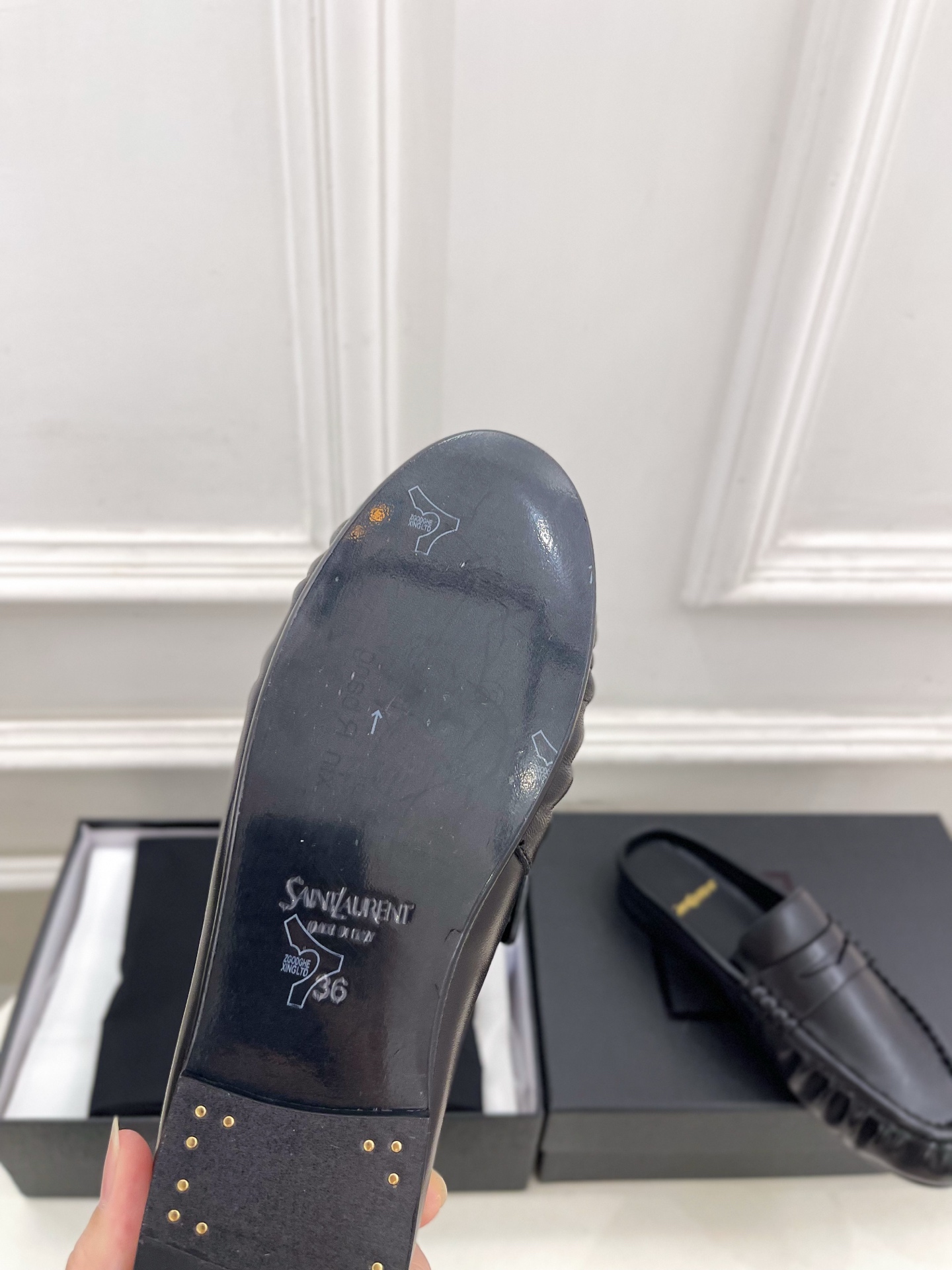 SAIN*LAURENT  圣罗兰  26𝐬𝐬 ☘️2026春夏新品LE LOAFER褶皱乐福穆勒鞋 半