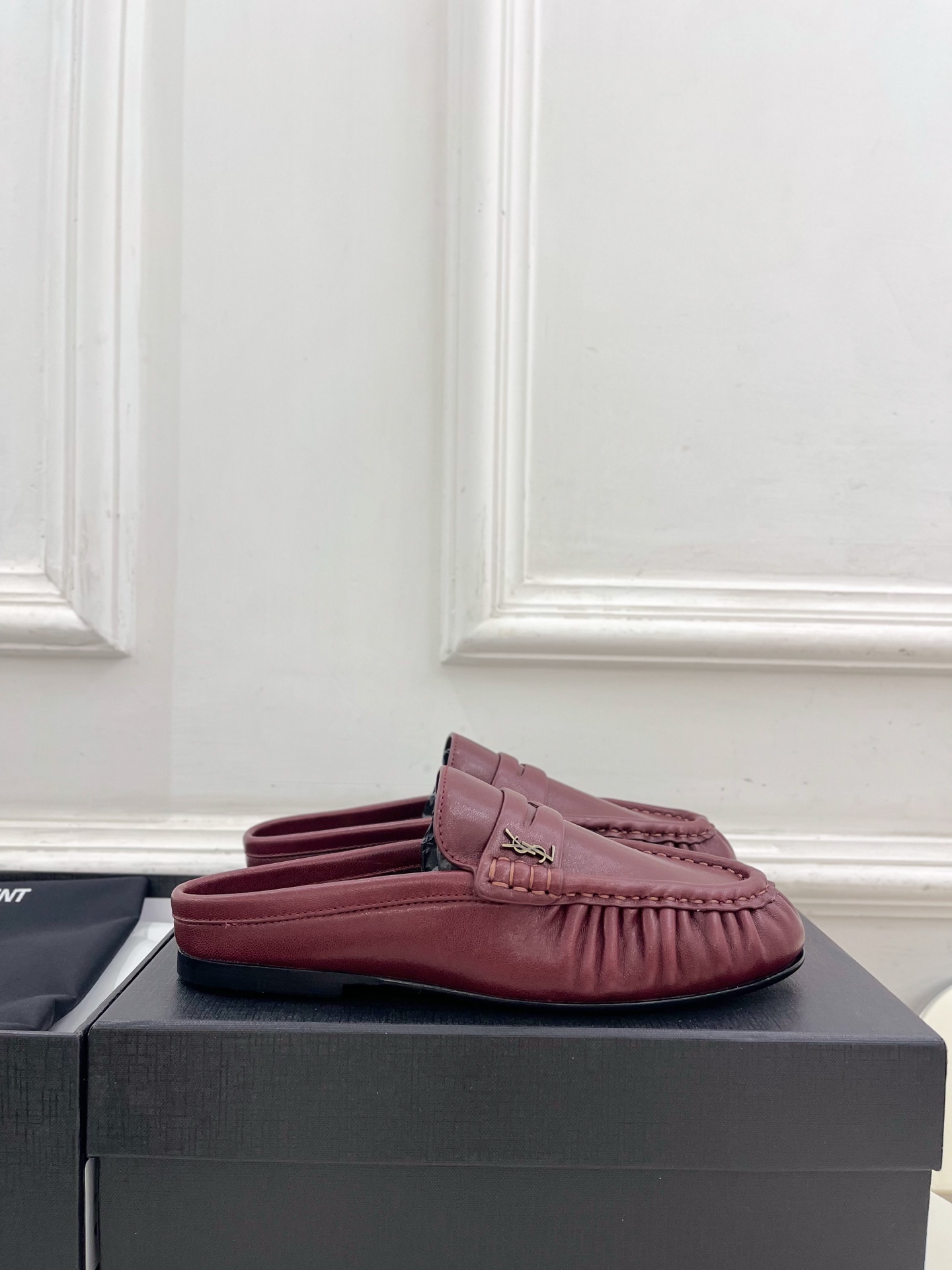 SAIN*LAURENT  圣罗兰  26𝐬𝐬 ☘️2026春夏新品LE LOAFER褶皱乐福穆勒鞋 半