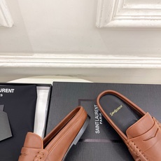 SAIN*LAURENT 圣罗兰 26𝐬𝐬 ☘️2026春夏新品LE LOAFER褶皱乐福穆勒鞋 半 SAIN*LAURENT 圣罗兰 26𝐬𝐬 ☘️2026春夏新品LE LOAFER褶皱乐福穆勒鞋 半