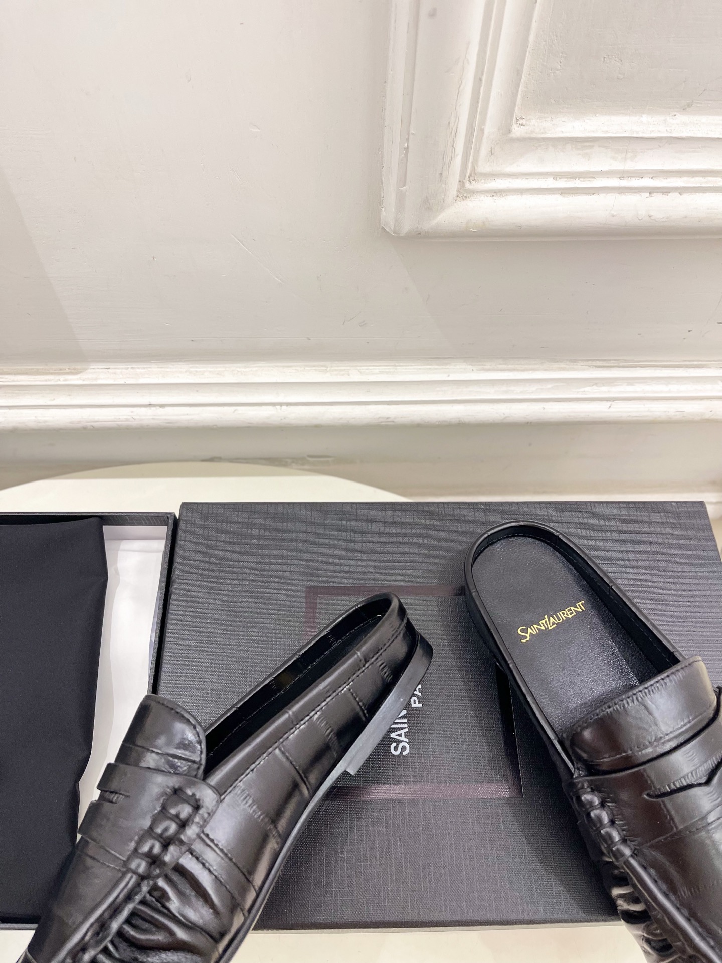 SAIN*LAURENT  圣罗兰  26𝐬𝐬 ☘️2026春夏新品LE LOAFER褶皱乐福穆勒鞋 半